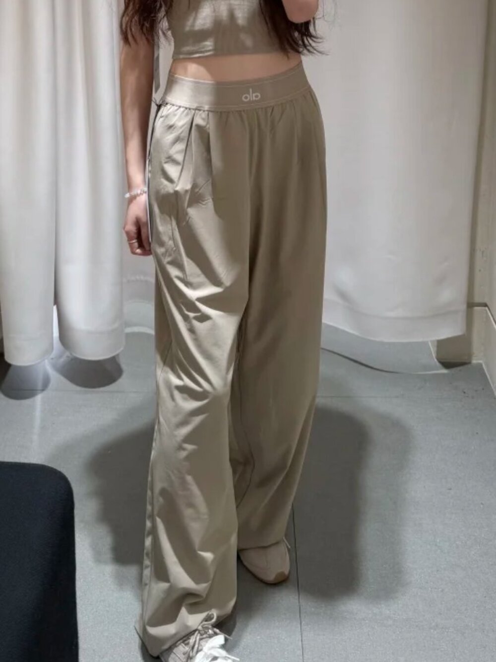 Gravel🌿ALO Yoga Suit Up Trouser(Regular) |Relaxed Straight Leg|Office - Picture 7 of 8